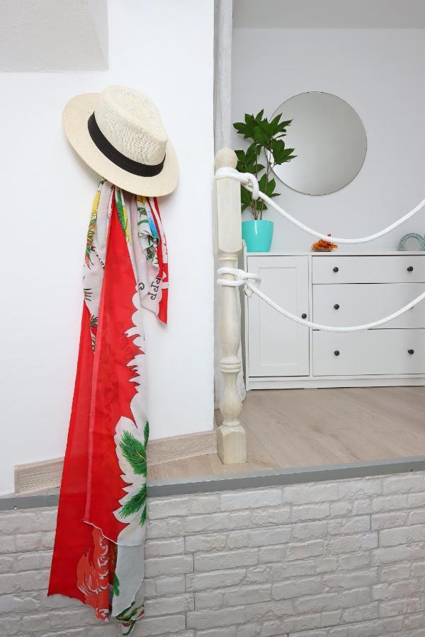 Sha La La - Charming, Unique Studio In A Historic Building Next To A Castle, Wifi, Smart Tv, Washer-Dryer บาการ์ ภายนอก รูปภาพ